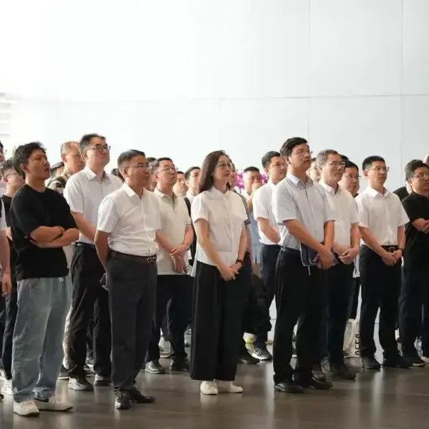 Spotkanie Saic-GM-Wuling i Dongfeng Liuzhou Motor Exchange